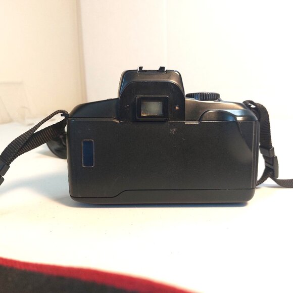 Vtg Canon EOS 700 35mm SLR Film Camera With Canon 35-80mm Lens -tested and works - Picture 4 of 6